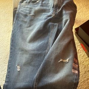 Brand new with tags Levi jeans - size 34x 32